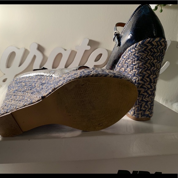 Shoe - Picture 6 of 7